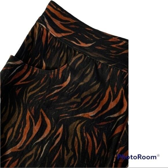 Anthropologie See U Soon Women's Mid Rise Shorts Black/Orange Size 4 - NWT - Picture 2 of 9